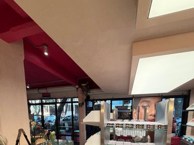 Central SARELLY (Makeup + Moda), Roma Norte, CDMX: parada en “Must tiendas locales en CDMX” (2)