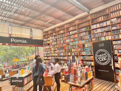 Librería Porrúa, Av Grutas S N, CDMX: parada en “Espacios, libros y diseño en CDMX” (6)