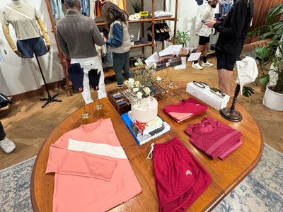 Tracksmith, London W1u 7pw, London: stop on “Una tarde tranquila al oeste de Londres” (5)