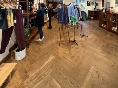 Tracksmith, London W1u 7pw, London: stop on “Una tarde tranquila al oeste de Londres”