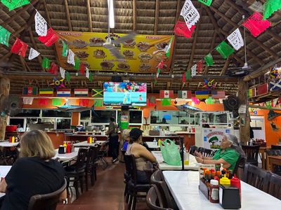 El Toro Güero Seafood