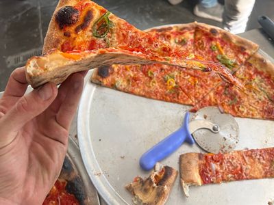 HANK’S Pizza Choza, Roma Norte, Mexico City: stop on “Sunday”