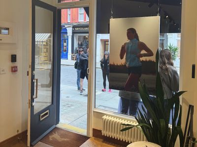 Tracksmith, London W1u 7pw, London: stop on “Una tarde tranquila al oeste de Londres” (4)