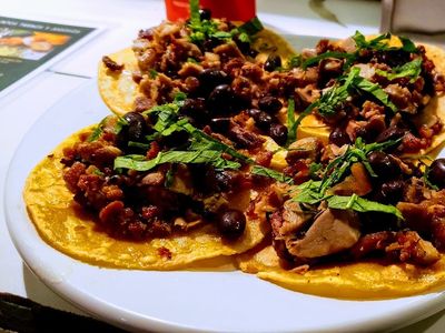 El Auténtico Pato Manila, Codigo 2, Mexico City: stop on “Taco tour”