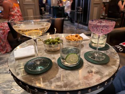 The Connaught Bar, 16 Carlos Pl, London: stop on “Una tarde tranquila al oeste de Londres” (2)