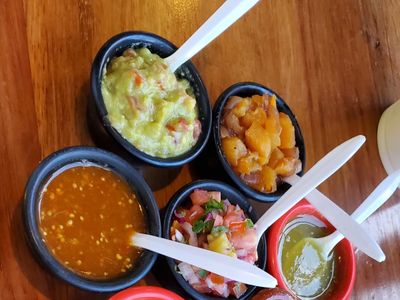 Con Branko Grill House, Rincón del Colibrí: parada en “Paseo de Peach” (4)