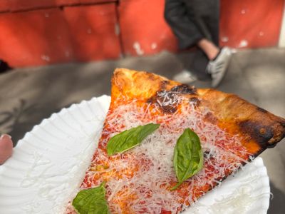 HANK’S Pizza Choza, Roma Norte, Mexico City: stop on “Sunday” (5)